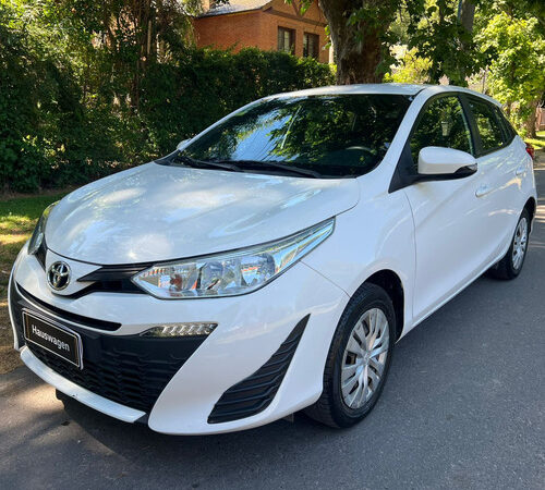 D_651101-MLA98009224336_112025-O Toyota Yaris 1.5 107cv Xs - Jb