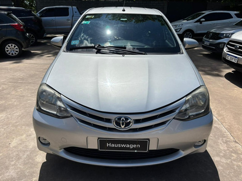 D_792917-MLA100187446711_122025-O Toyota Etios 1.5 X - Us