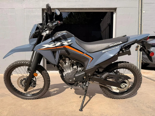 D_997439-MLA108701983233_032026-O Honda Tornado 300 Cc 2025 - Gf