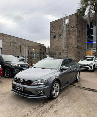 Volkswagen Vento 2.0 Tsi Gli 211cv App Connect + Nav Dsg -mv