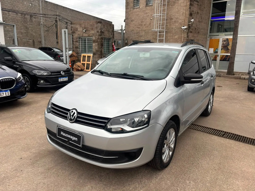 Volkswagen Suran 1.6 Trendline - Arjona