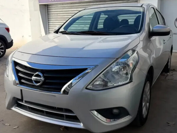 Nissan Versa 1.6 Sense At