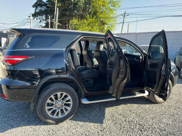 Toyota Hilux Sw4 2.8 Srx 177cv 4x4 7as