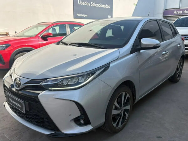 D_607784-MLA116843987648_092026-F-1 Toyota Yaris 1.5 107cv S Cvt